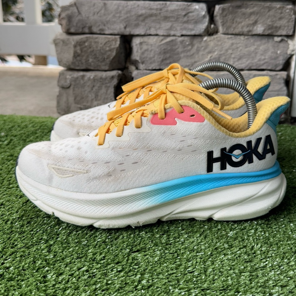 Hoka One One Clifton 9 Women's Running Shoes